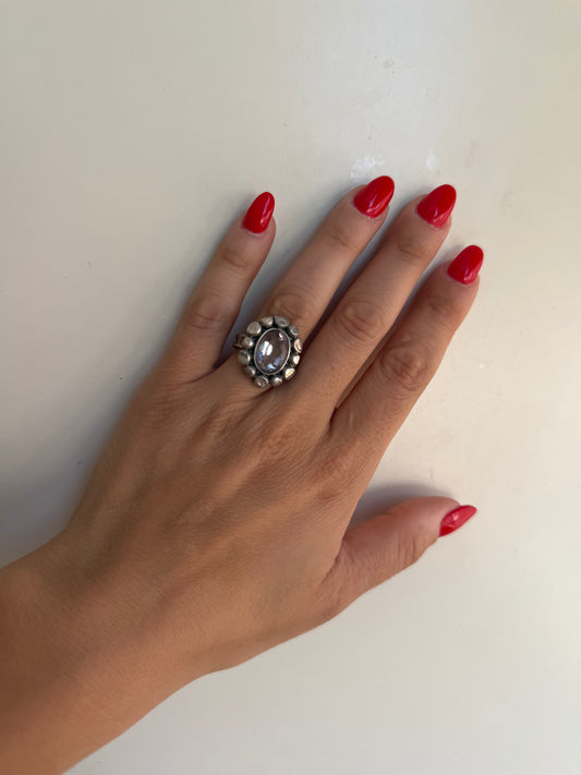 Anello in Argento 925 a Fiore con Ametista Viola Sfaccettata – Stile Antico