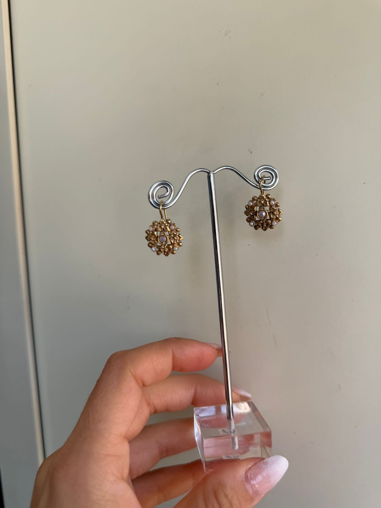 Orecchini in argento 925 bagnato nell'oro rosa con perle bianche