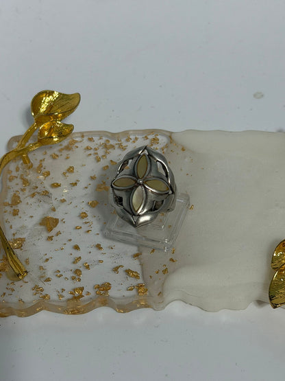 Anello in argento 925 con croce in madreperla