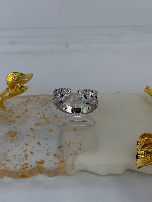 Anello in Argento 925 Due Pantere con Pietre Bianche e Smalto Nero – Pezzo Unico Artigianale