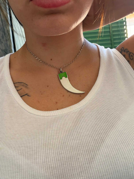 Collana in Argento 925 con Corno Smaltato Bianco e Verde – Portafortuna