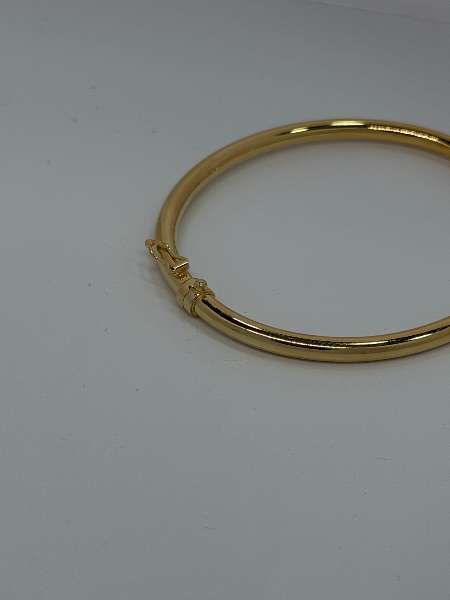 Bracciale tubolare in argento 925 bagnato nell’oro