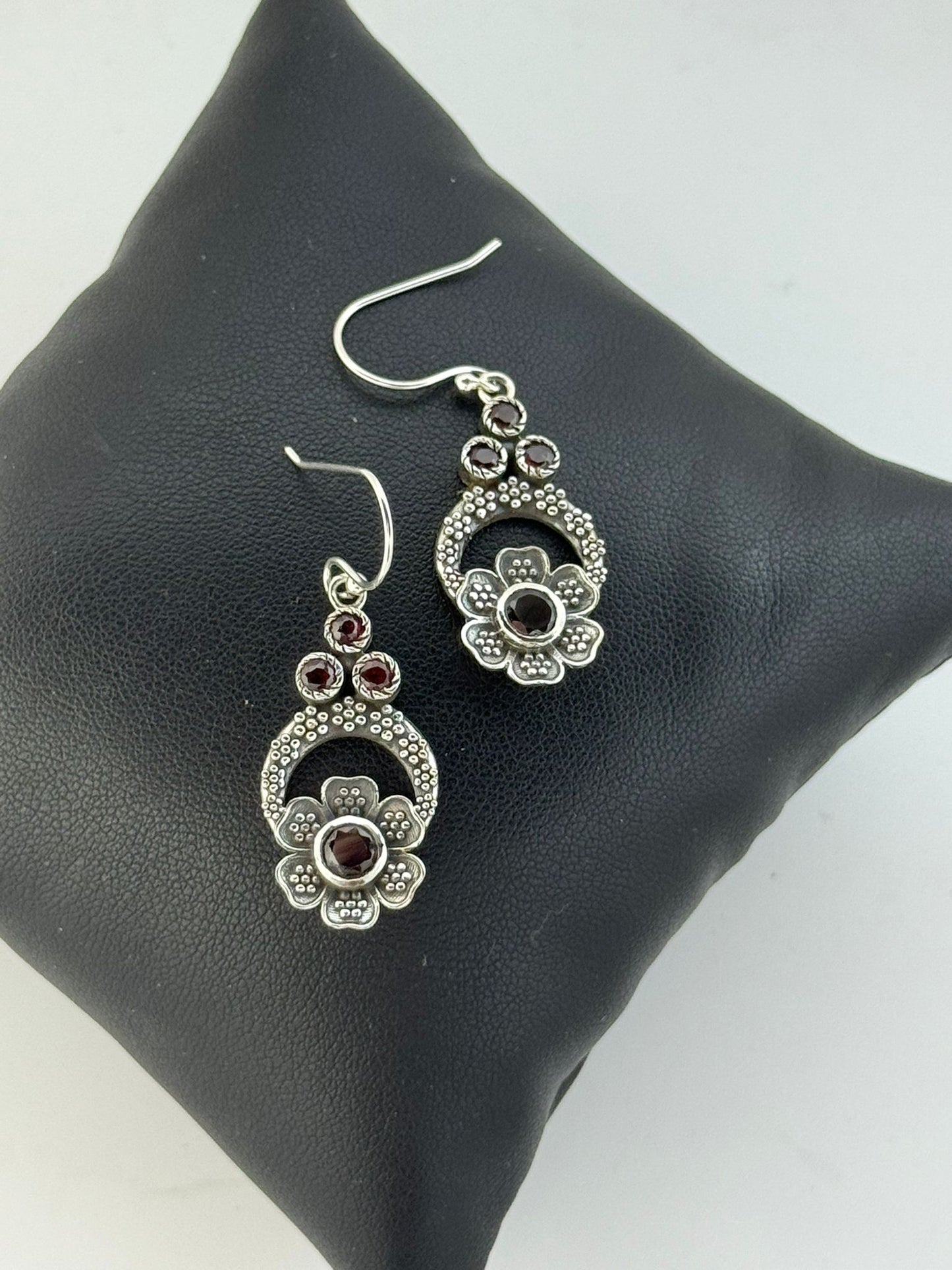 Orecchini in argento 925 granato rosso