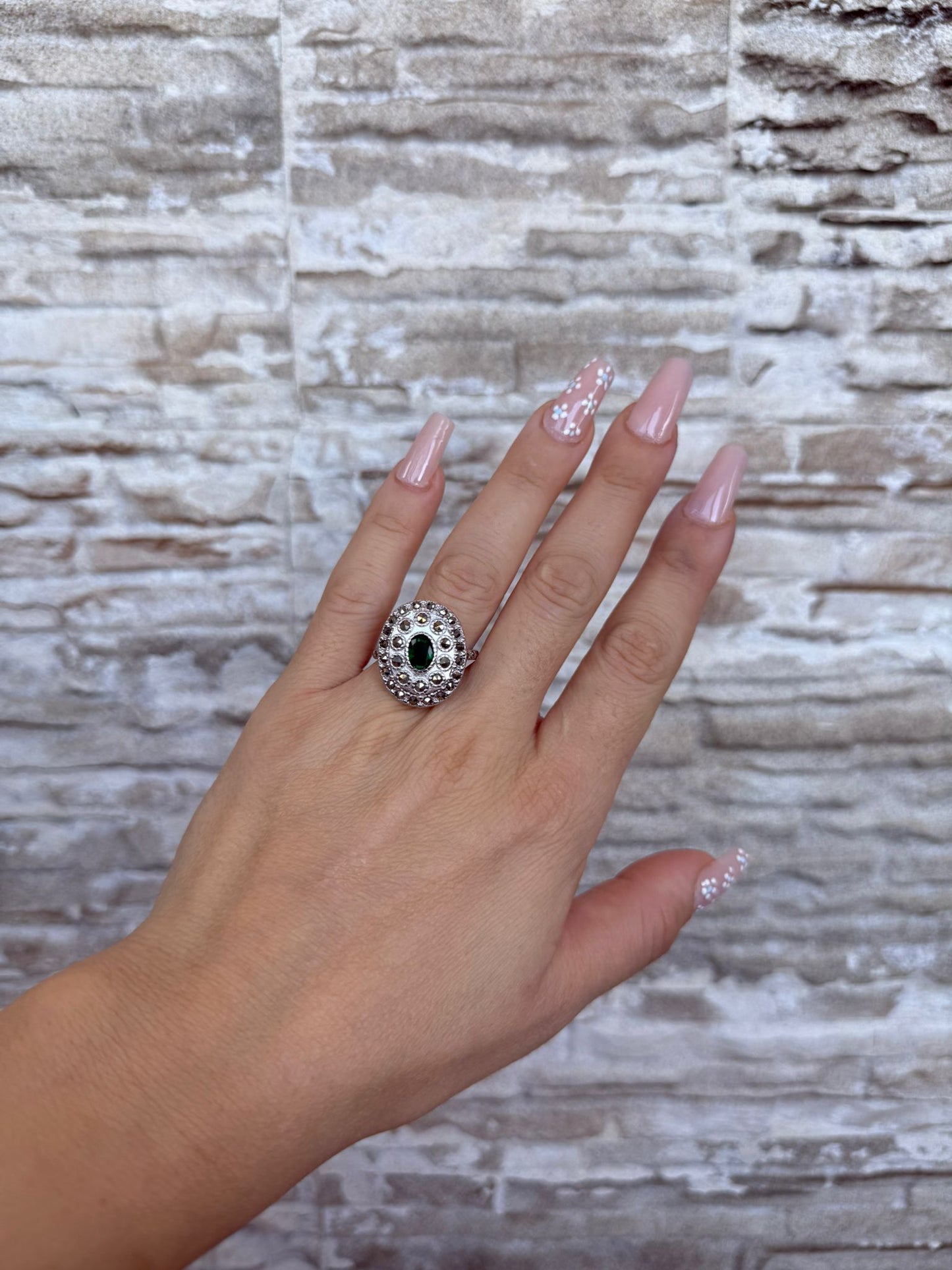 Anello in argento 925 radice di smeraldo