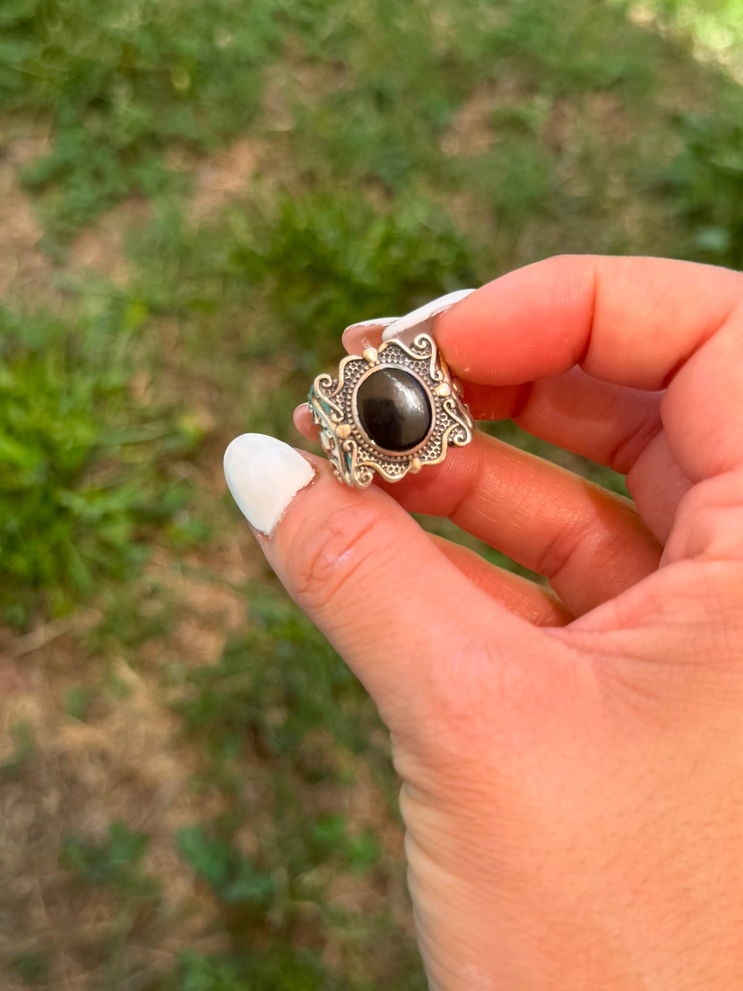 Anello in Argento 925 dal Design Particolare con Pietra Onice Nero