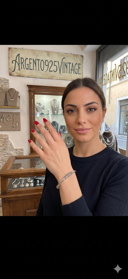 Bracciale rigido a cerchio etnico in argento 925