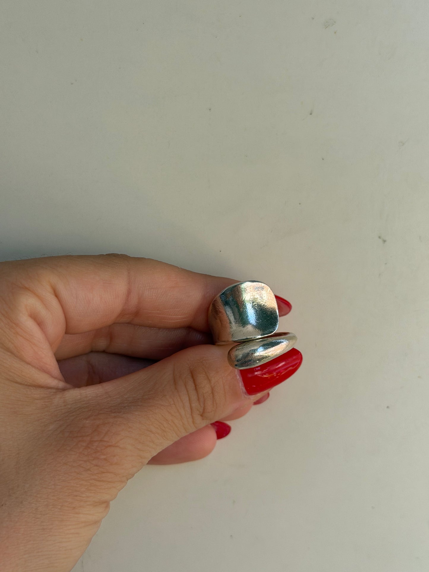 Anello Fascia in Argento 925 – Minimalismo Artigianale Italiano