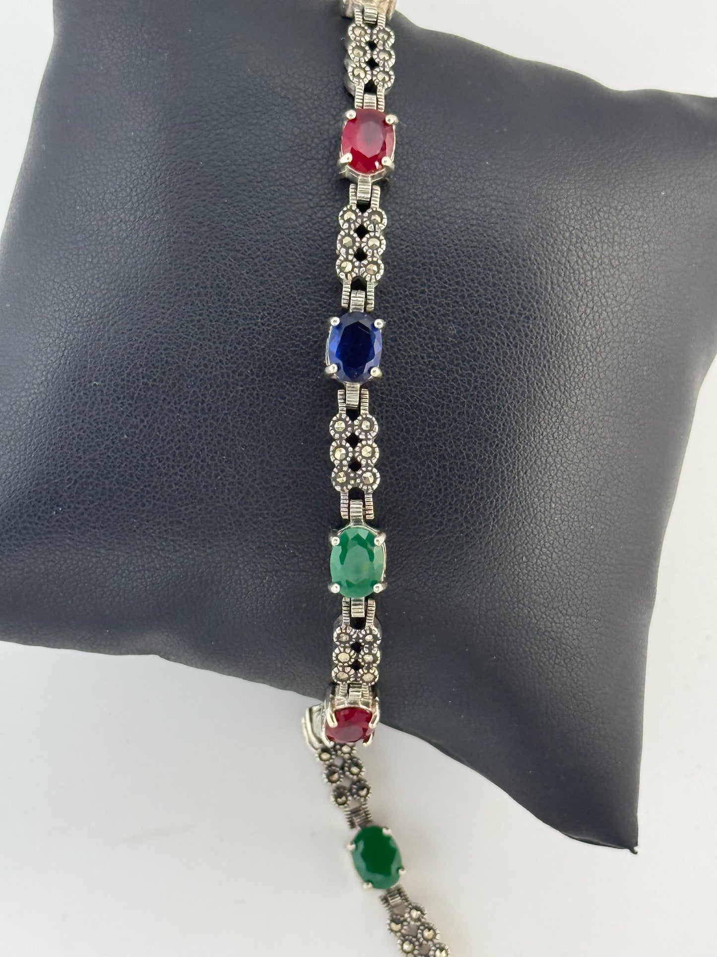 Bracciale Argento 925 Smeraldo Rubino e Zaffiro con Marcasiti – Tre Pietre Preziose Pezzo Unico
