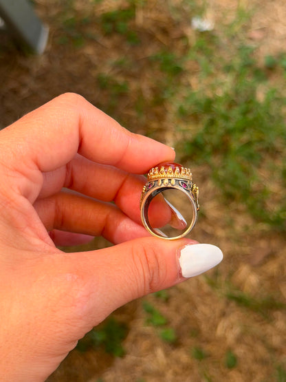 Anello in Argento 925 e Bronzo con Corniola, Zirconi Fuxia e Corona Laterale