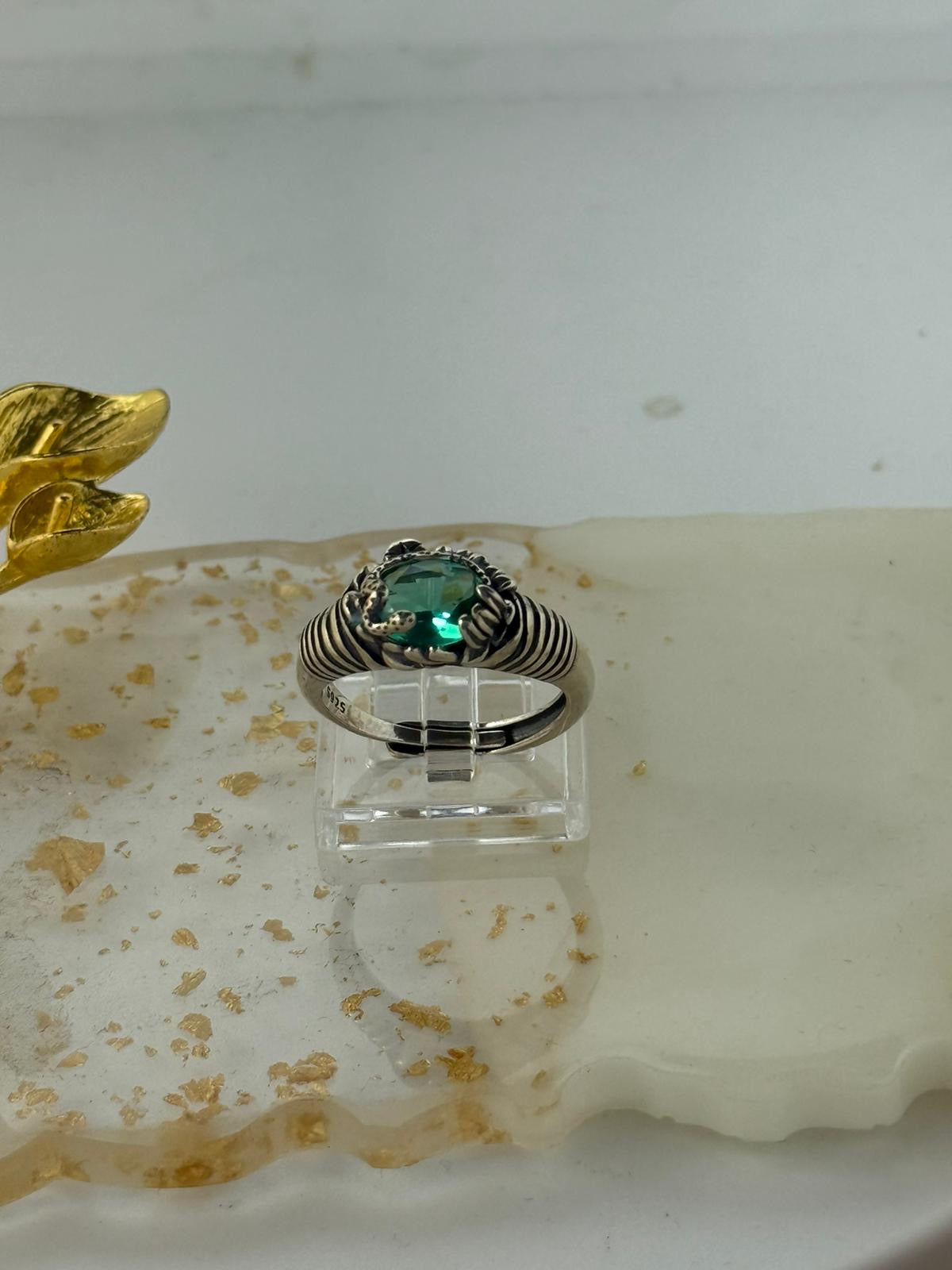 Anello in argento 925 serpente con pietra verde