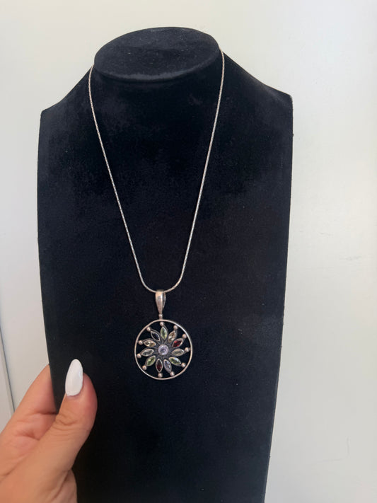 Collana in Argento 925 con Fiore e Pietre Naturali Multicolor – Pezzo Unico Artigianale