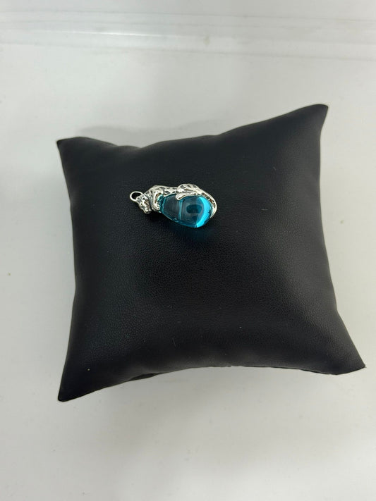 Ciondolo topazio azzurro pantera in argento 925