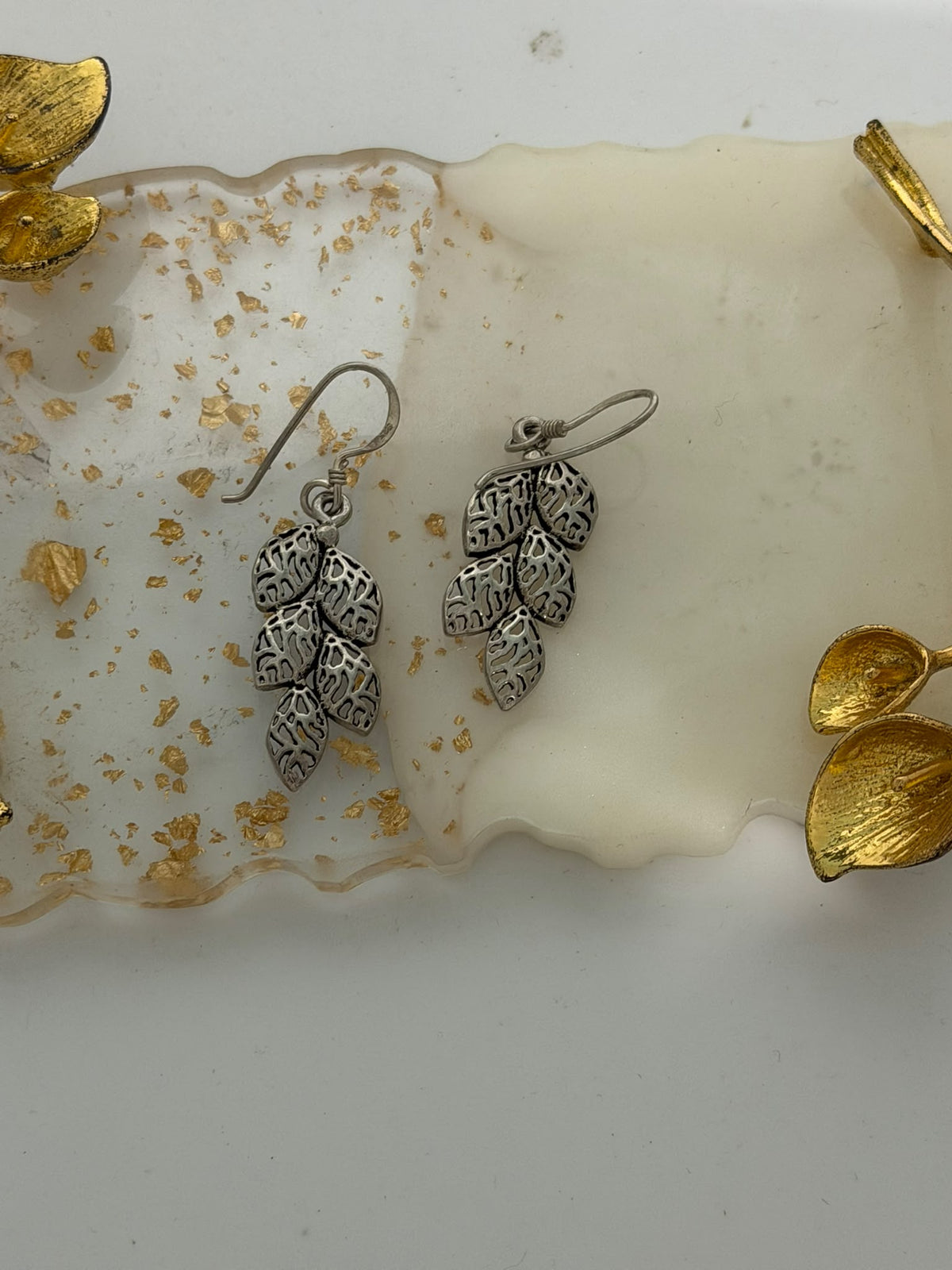 Orecchini a foglia in argento 925 – Design artigianale, pezzo unico