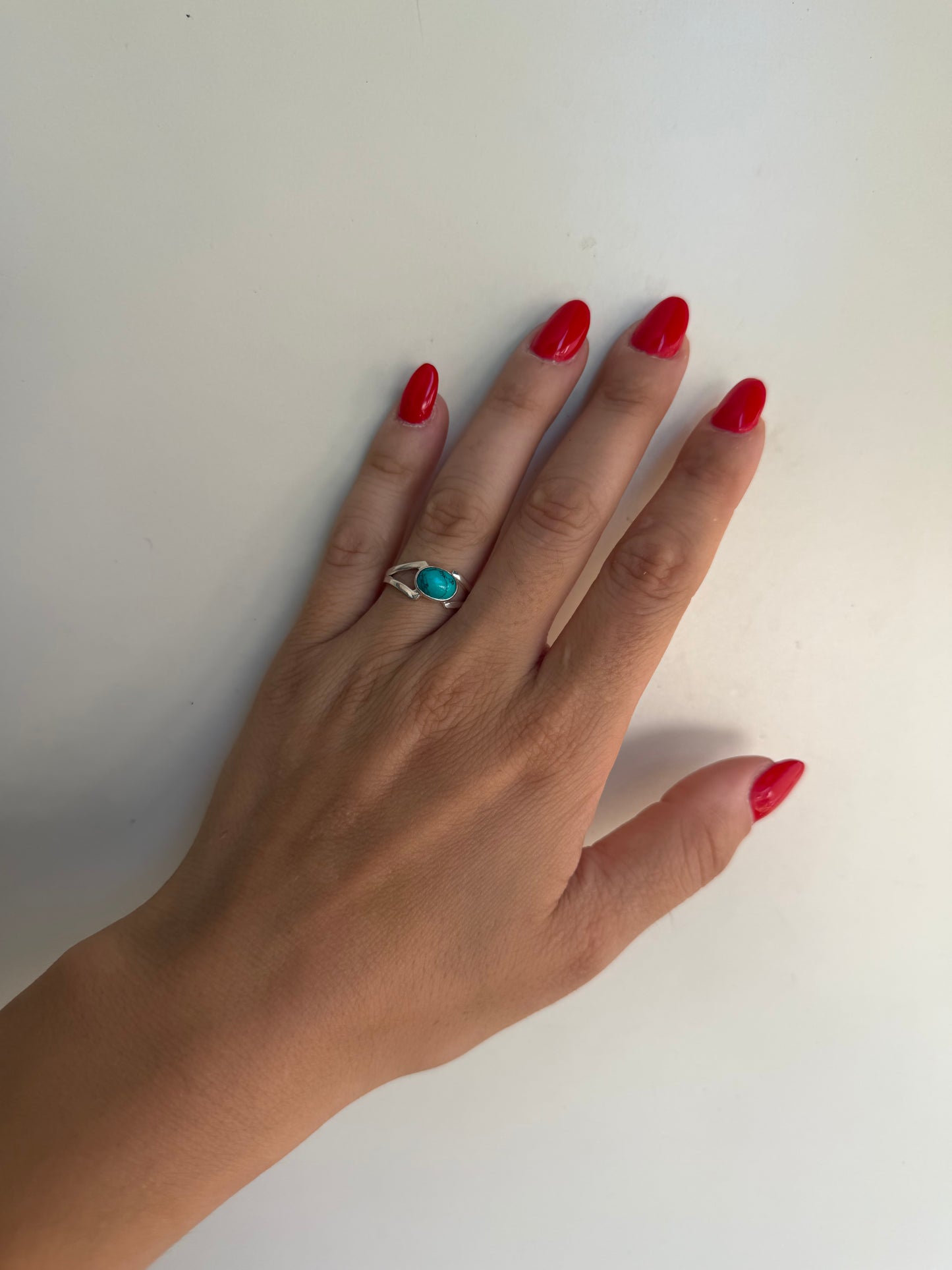 Anello in Argento 925 con Pietra Turchese – Colore e Autenticità