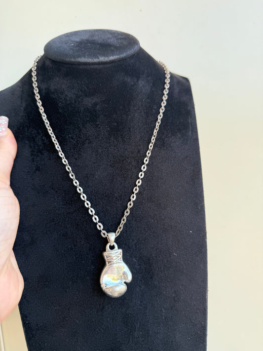 Collana in argento 925 guantone da pugile