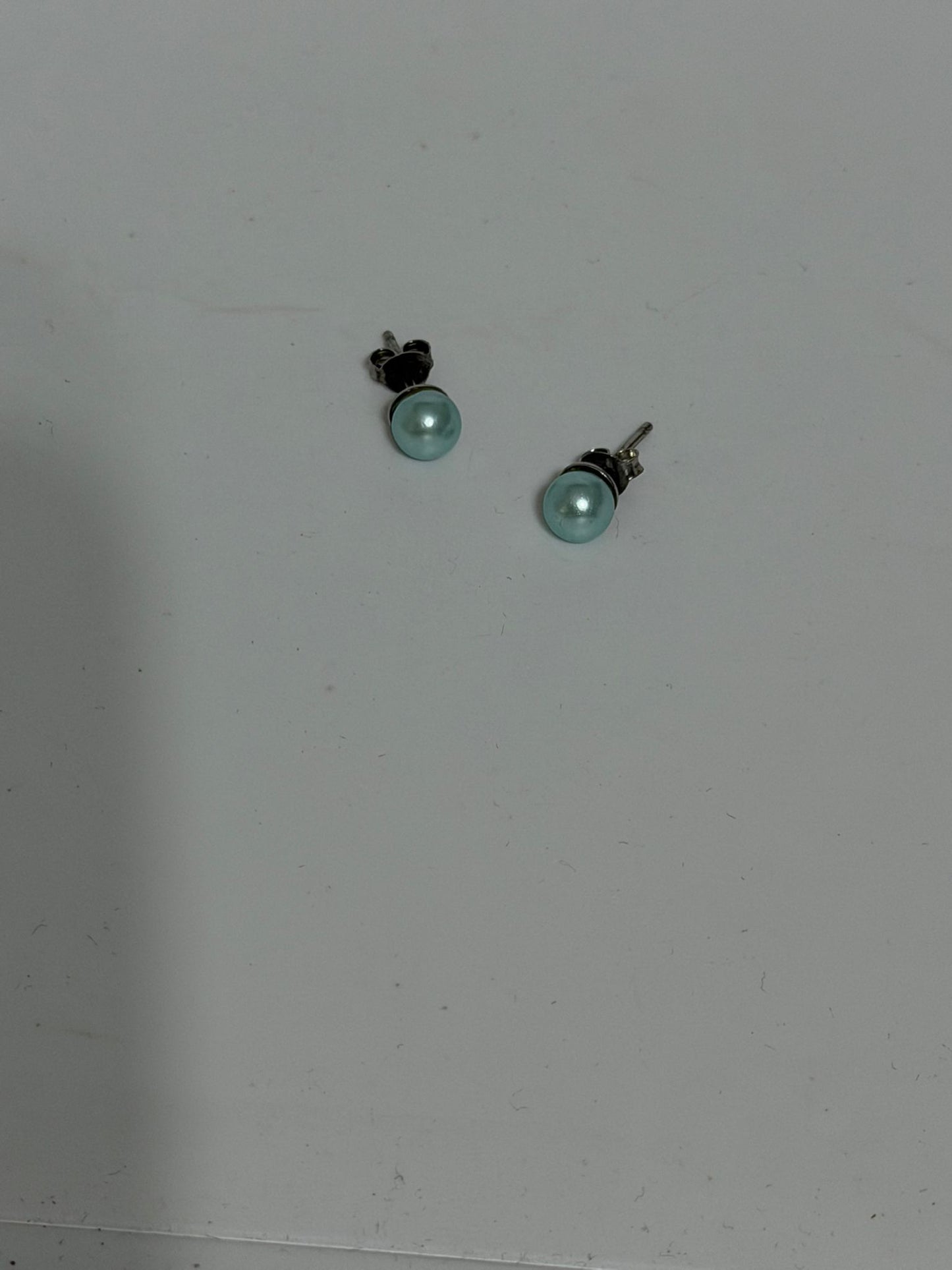 Orecchini in Argento 925 con Perla Azzurra – Delicatezza e Stile