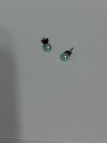 Orecchini in Argento 925 con Perla Azzurra – Delicatezza e Stile