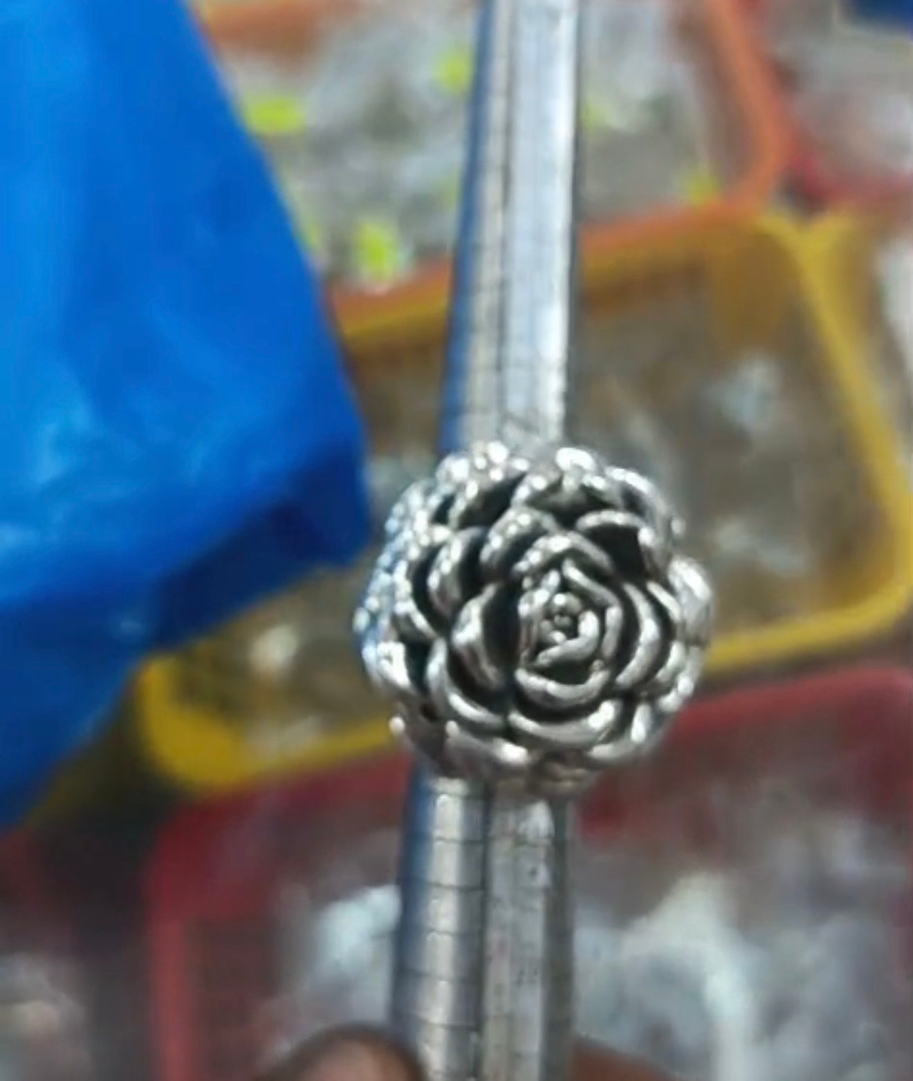 Anello Rosa con petali in argento 925