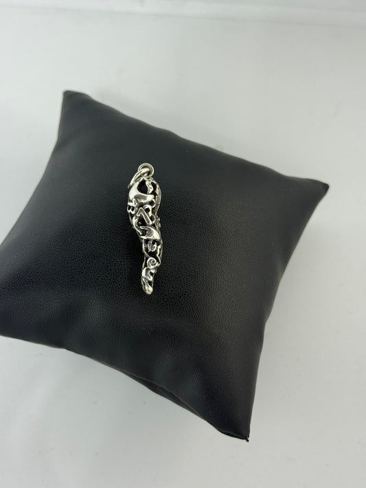 Ciondolo corno scaramantico in argento 800