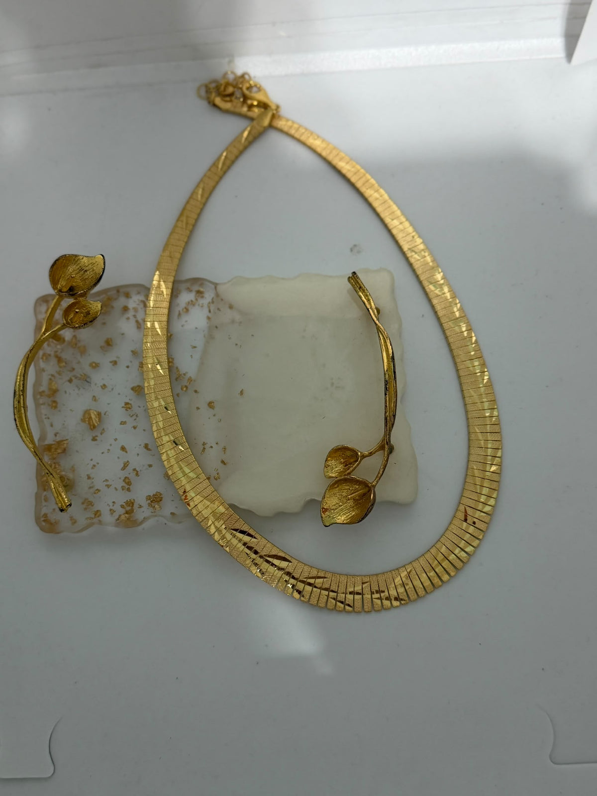 Collana semirigida in argento 925 dorato 18 kt con incisioni