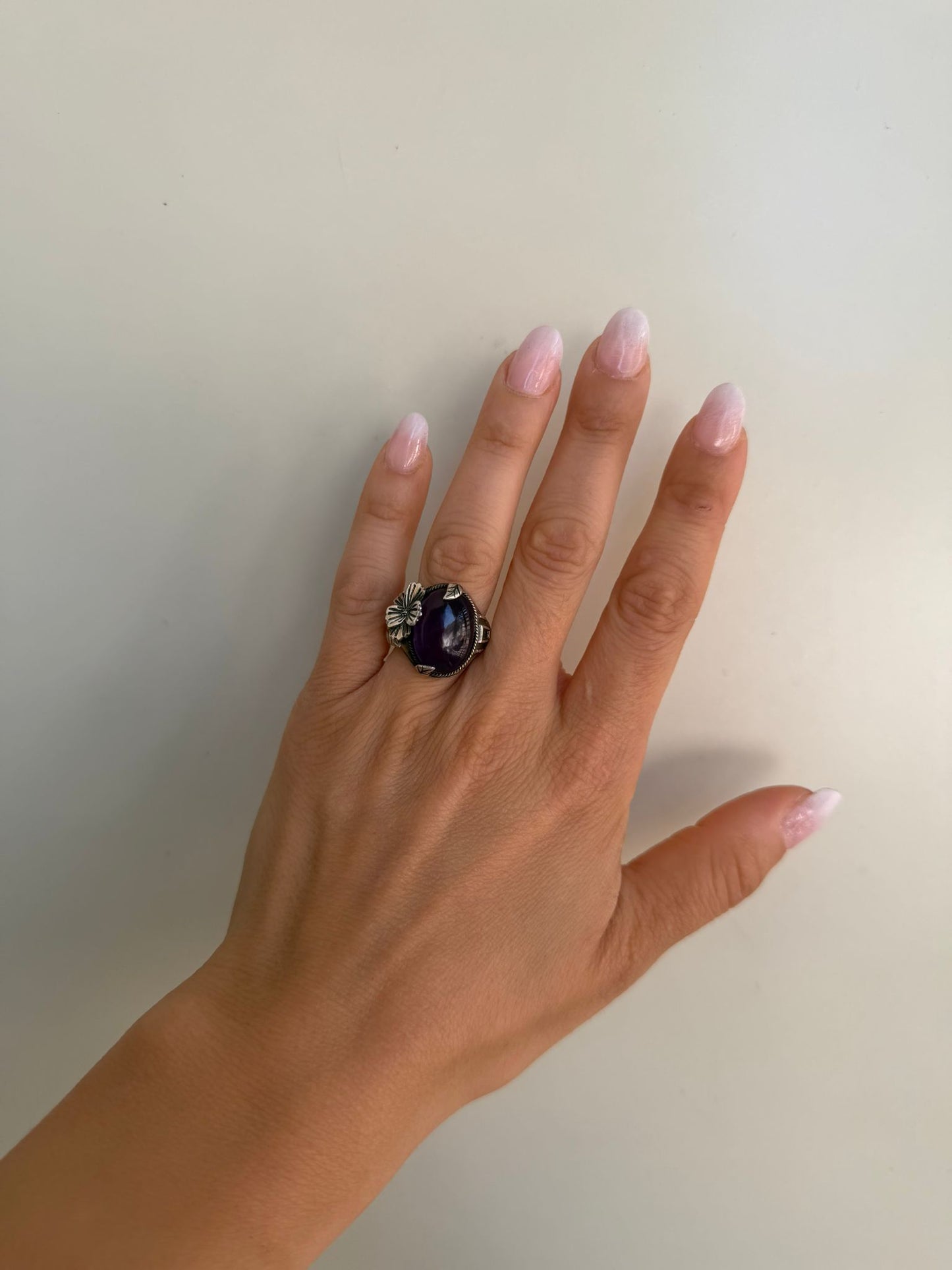 Anello Regolabile in Argento 925 con Ametista Viola, Fiori e Foglie – Pezzo Unico Artigianale