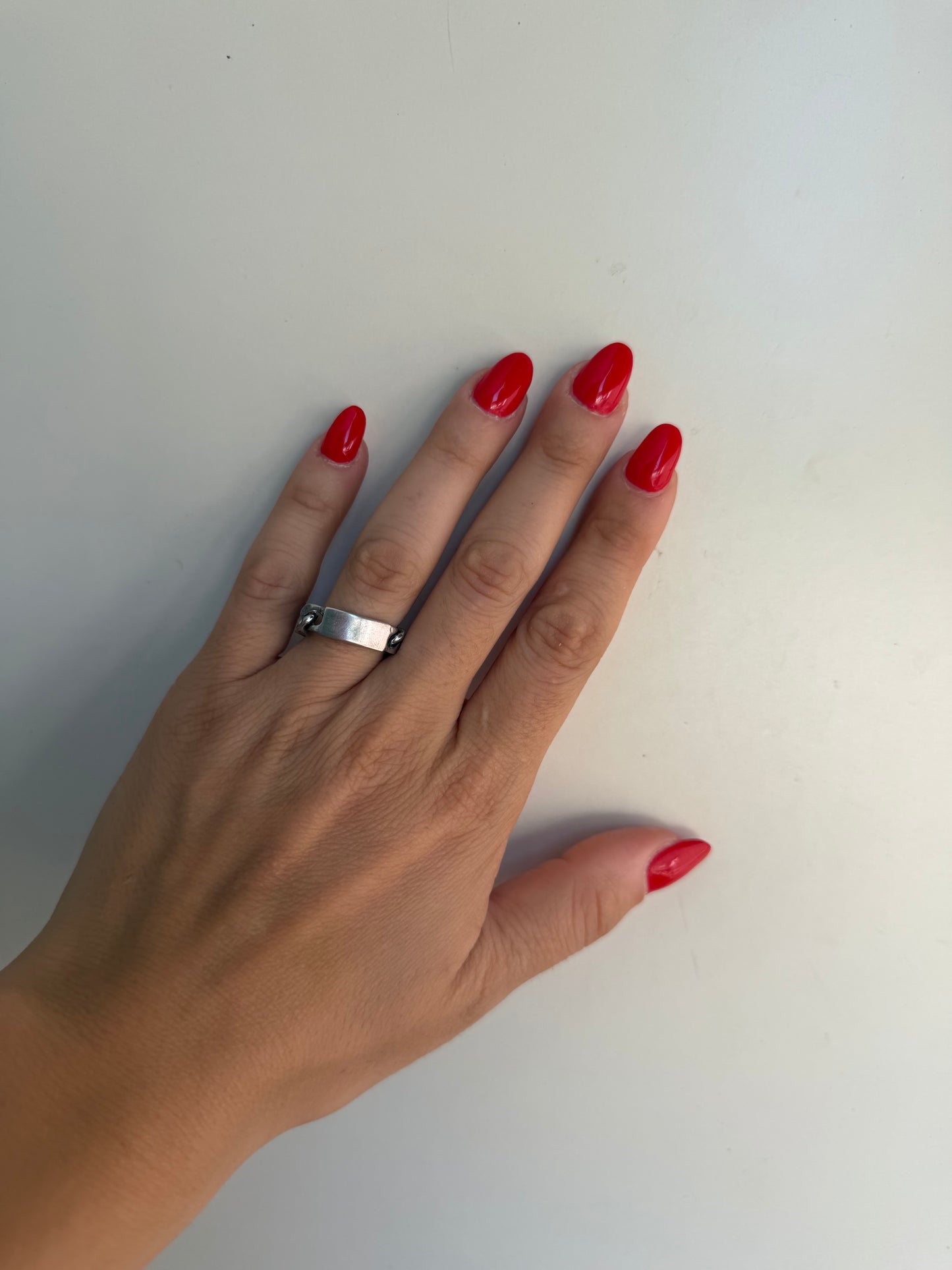 Anello Groumette con Targhetta in Argento 925 – Stile Moderno Artigianale