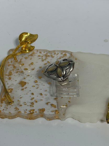 Anello in argento 925 con croce in madreperla