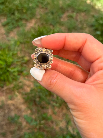 Anello in Argento 925 dal Design Particolare con Pietra Onice Nero