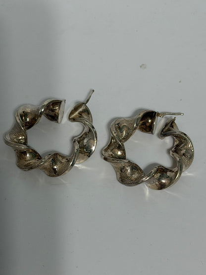 Orecchini Intrecciati in Argento 925 – Design Artigianale Unico