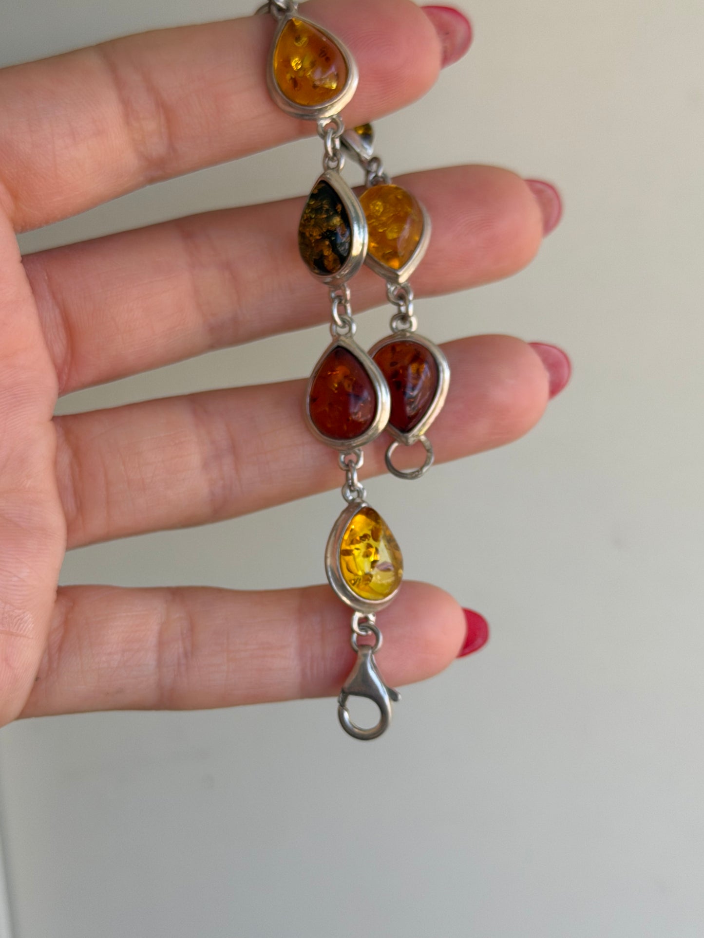 Bracciale in Argento 925 con Ambra Baltica a Tre Colori – Marrone, Gialla e Verde