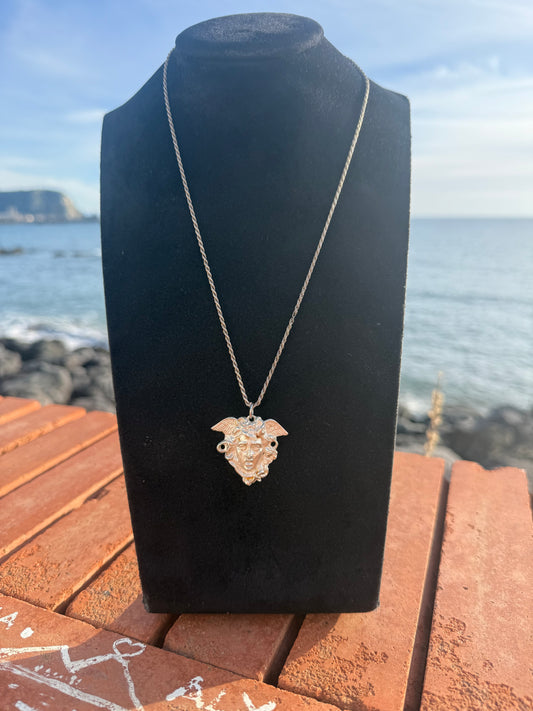 Collana in argento 925 medusa con ali