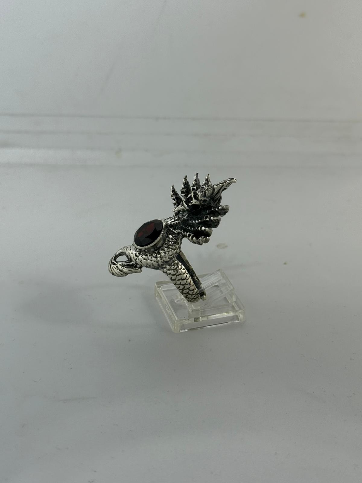 Anello Pavone Argento 925 con Granato Rosso Sfaccettato | Regolabile | Pezzo Unico