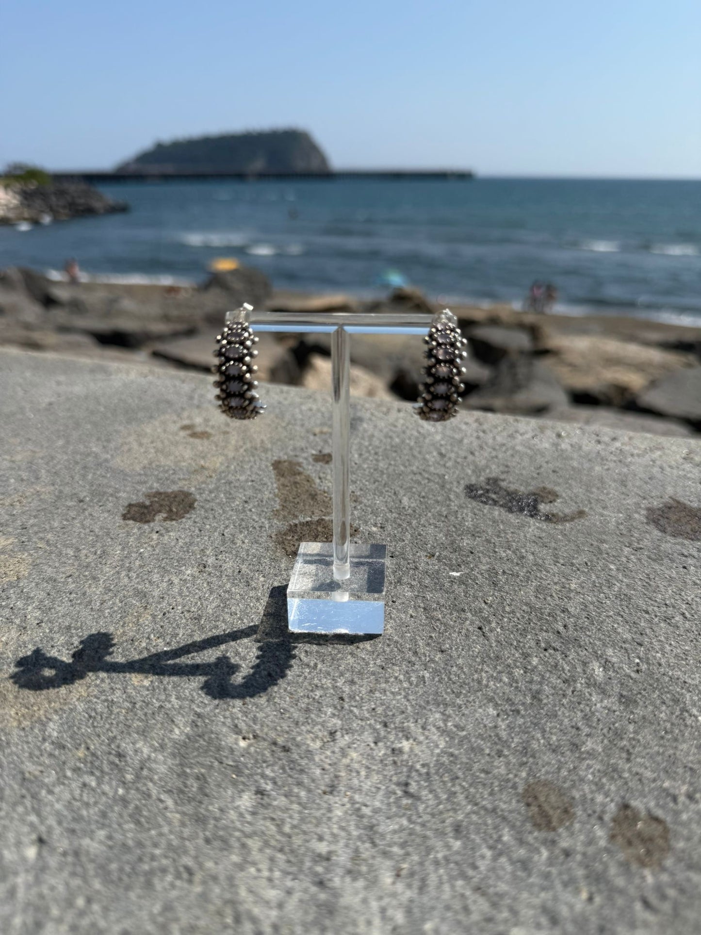 Orecchini mezzi cerchi quarzo rosa argento 925