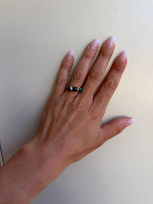 Anello in Argento 925 con Tre Pietre Malachite Verde – Pezzo Unico Artigianale